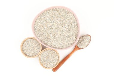 Çavdar ekmeği kabın içinde, beyaz, üst tarafta.