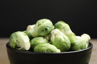 Tablo, closeup kase taze Brüksel lahanası