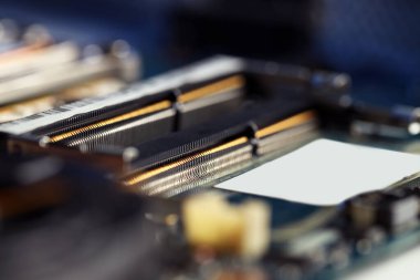 Ana kartta RAM yuvaları, makro görüş. Elektronik mühendisliği
