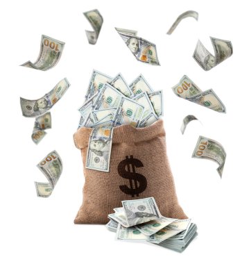 Beyaz arka planda para sembolü olan çuvalların etrafında uçuşan dolar banknotları.