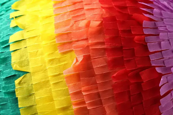 Pinata. Kağıdı arkaplan olarak farklı renklerde kes, kapat