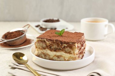 Nane şekerli nefis tiramisu, yakın plan.