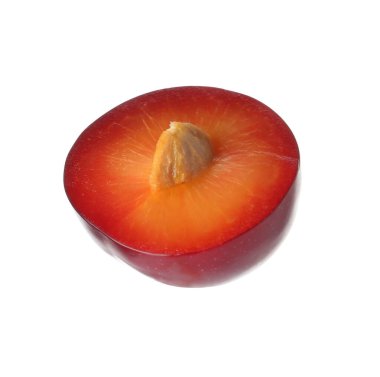 Olgun eriğin yarısı beyaza izole edilmiş.