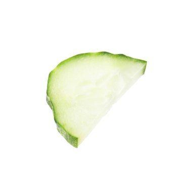 Beyaz izole olgun salatalık dilim