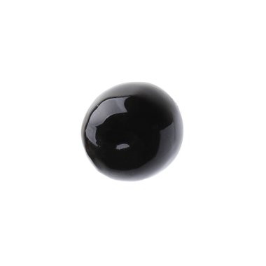 Tek bir siyah zeytin beyaz üzerine izole edilmiş.