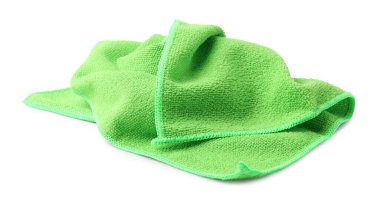 Temiz yeşil mikrofiber kumaş beyazda izole edilmiş.