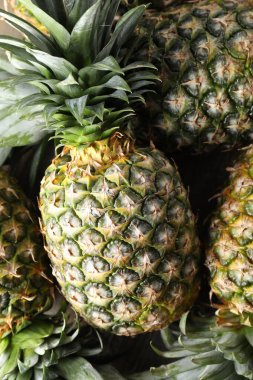 Arka plan olarak taze ananas, üst görünüm
