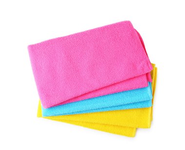 Üst görünümde izole edilmiş farklı mikrofiber kumaş yığınları