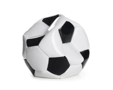 Bir sönmüş futbol topu beyaza izole edilmiş.