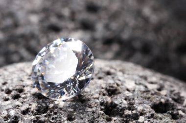 Taş üstüne taş, güzel parlak taş, yakın plan. Metin için boşluk