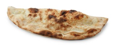 Beyazın üzerinde izole edilmiş lezzetli bir calzone.