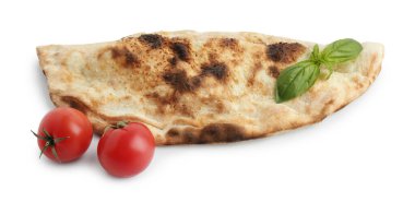 Taze fesleğen ve beyaz domatesli leziz calzone.