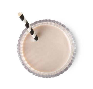 Bardakta nefis protein karışımı, beyaz, üst görünümde izole.