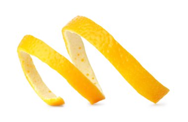 Bir taze portakal kabuğu beyaza izole edilmiş.