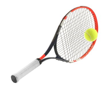 Tenis raketi ile üzerine beyaz izole topu