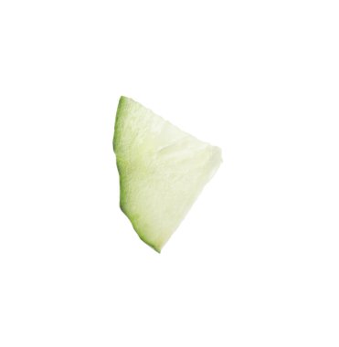 Beyaz izole olgun salatalık dilim