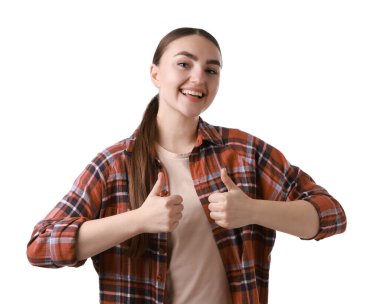Beyaz arka planda mutlu bir kadın var. Jest gibi