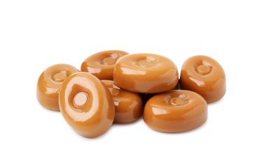 Beyaz üzerine izole edilmiş lezzetli sert şekerleme.