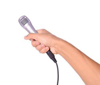 Mikrofonlu adam beyazda izole edilmiş, yakın plan.