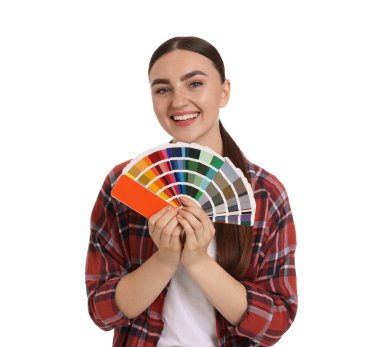 Beyaz arkaplanda renk paletleri olan genç dekoratörün portresi