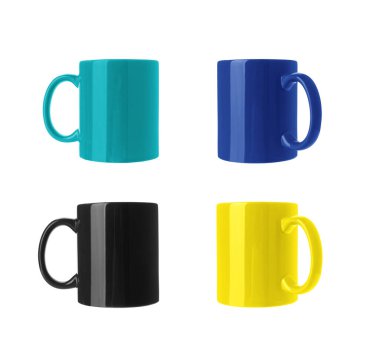 Boş bardaklar beyaza izole edilmiş, set. Tasarım için model