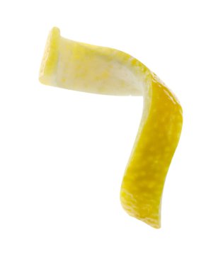 Bir taze limon kabuğu beyaza izole edilmiş.