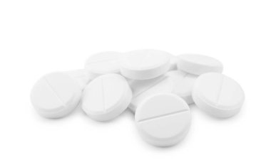 Beyaza izole edilmiş antibiyotik haplar. Tıbbi tedavi