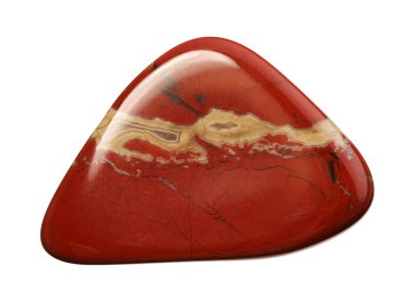 Beyaz üzerine izole edilmiş güzel kırmızı yeşim taşı. Doğal değerli taş.