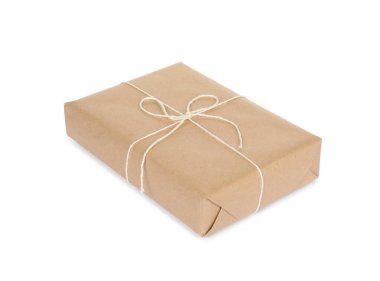 Beyaz kağıda sarılmış bir paket kutusu