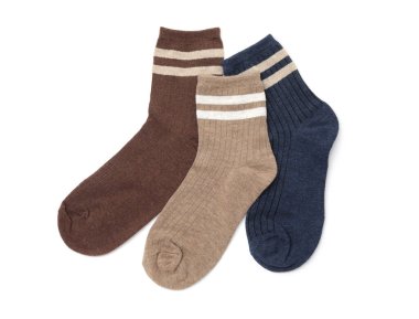 Farklı yumuşak çoraplar beyaz, üst görünümde izole