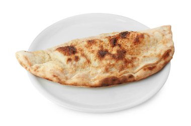 Beyazın üzerinde izole edilmiş lezzetli bir calzone.