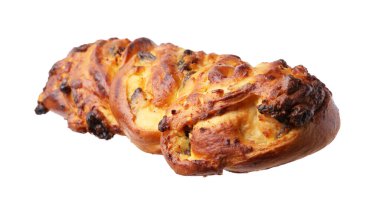 Beyaza izole edilmiş kuru üzümlü lezzetli hamur işi.