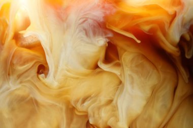 Arka plan olarak buzlu ve sütlü kahve, yakın plan