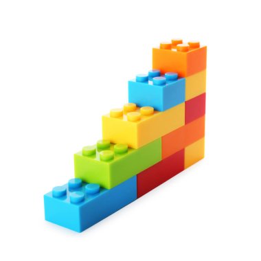 İnşaat oyuncağı. Beyaz üzerine izole edilmiş tuğlalarla yapılmış figür