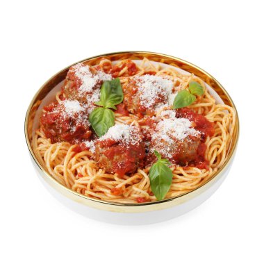 Köfteli, peynirli ve fesleğenli makarna.