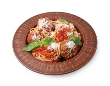 Köfteli, peynirli ve fesleğenli leziz makarna.