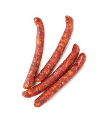 Birçok ince kuru sosis beyaz, üst manzara izole