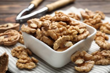 Masada kabuklu ceviz, yakın plan.