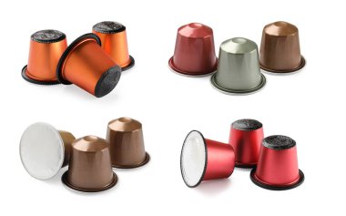 Birçok farklı kahve kapsülü beyaz sette izole edilmiş.