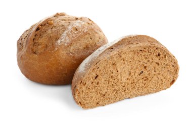 Ekmeğin tamamı ve kesimi beyaza izole edilmiş.