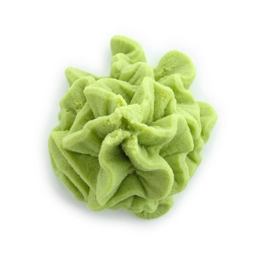 Sıcak wasabi macunu beyaz, üst görünümde izole