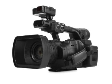 Modern profesyonel video kamera beyaza izole edildi