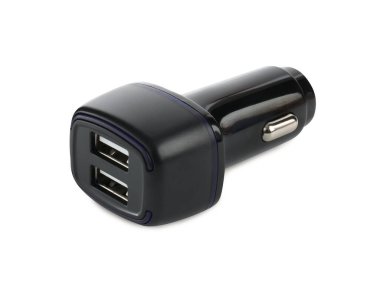 Beyaz renkte izole edilmiş araba için USB güç adaptörü (şarj aleti)