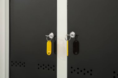 Parlak tuşlu modern dolaplar, yakın çekim görüntüsü