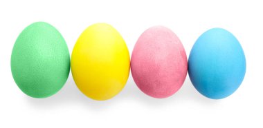 Parlak boyanmış Paskalya yumurtaları beyaz, üst manzara