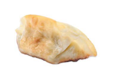 Bir kızarmış gyoza hamur tatlısı, beyaz üzerine izole edilmiş.