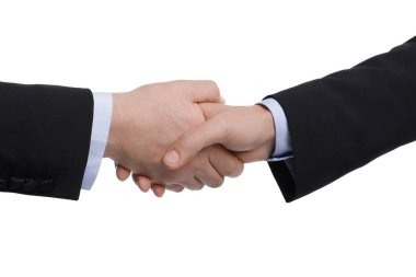 İş adamları beyaz arka planda el sıkışıyor, yakın plan