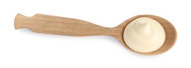 Tahta kaşıkta mayonez sosu. Beyaz, üst manzara.