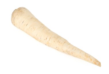 Bir çiğ maydanoz kökü beyaza izole edilmiş, yukarıda.