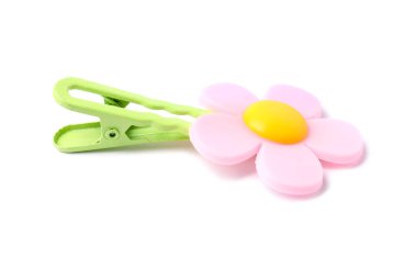 Beyaz çiçekli şirin saç tokası.